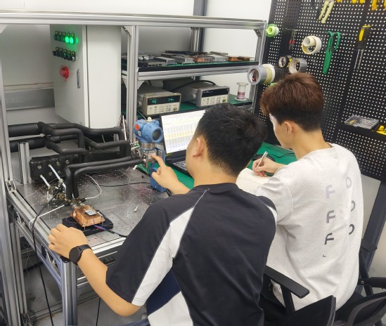 科研团队开展太空算力芯片液冷板性能测试基础研究