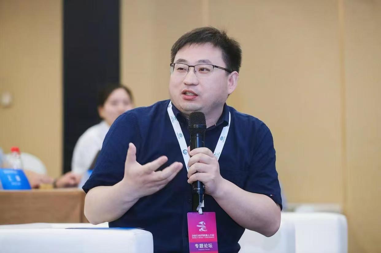 李清都